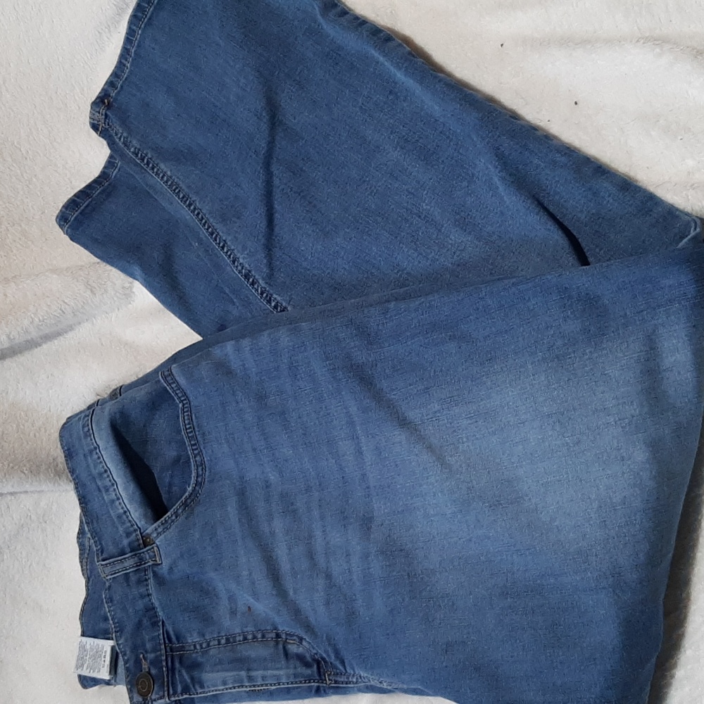 Women's jeans